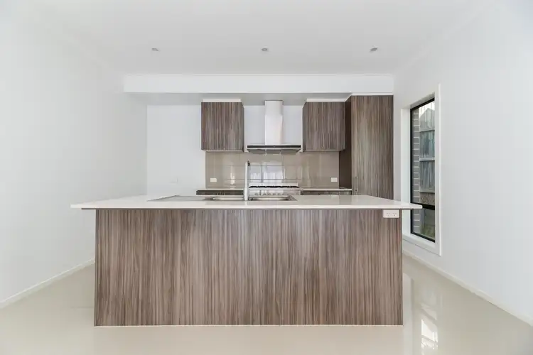 2/17 Ingleside Crescent, Glen Waverley VIC 3150