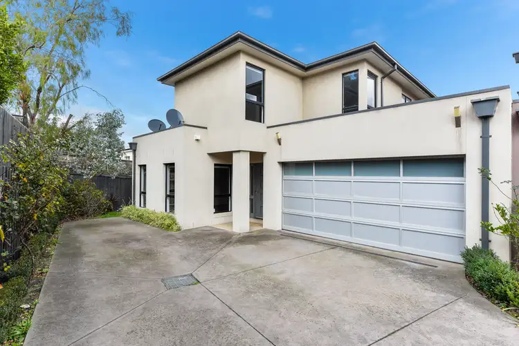 Main view of Homely townhouse listing, 2/30 Wattlebird Court, Burwood VIC 3125