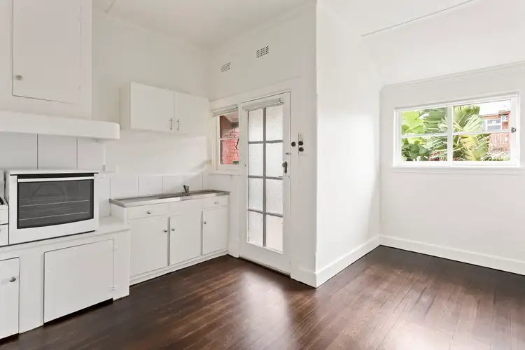 Fifth view of Homely apartment listing, 5/44 Milton Street, Elwood VIC 3184