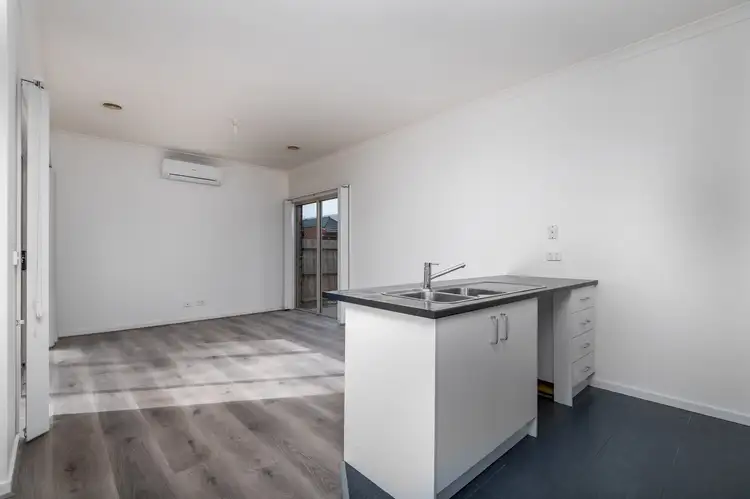 Fourth view of Homely townhouse listing, 2/7 Kingsley Grove, Mount Waverley VIC 3149