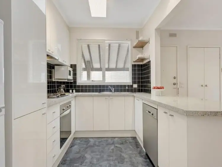 Third view of Homely unit listing, 2/141 Maltravers Road, Ivanhoe VIC 3079