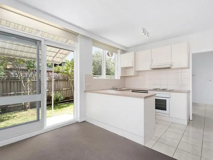 Main view of Homely unit listing, 5/96 Locksley Road, Ivanhoe VIC 3079