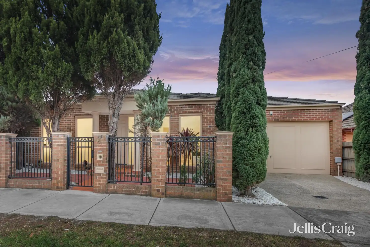 Main view of Homely townhouse listing, 2a Twisden Road, Bentleigh VIC 3204