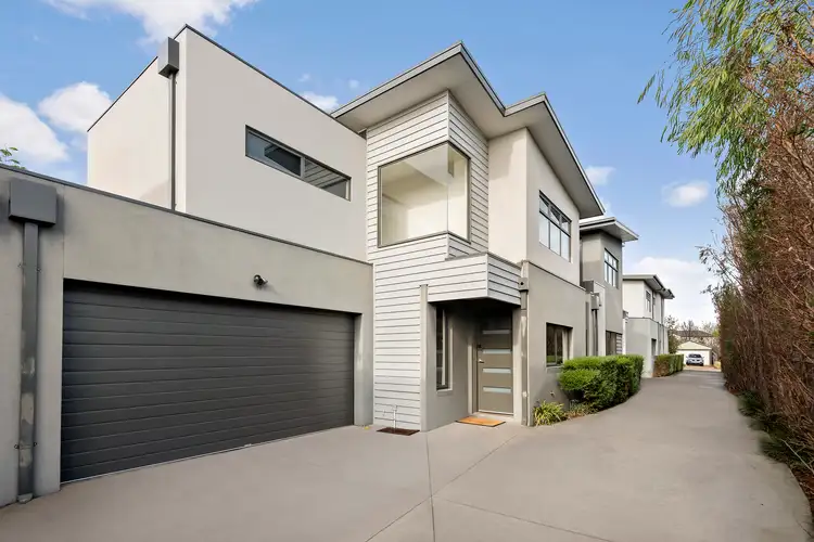 3/51 Van Ness Avenue, Mornington VIC 3931