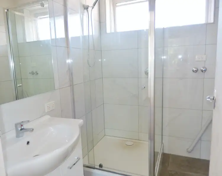 Fifth view of Homely flat listing, 3/3 Leila Road, Ormond VIC 3204
