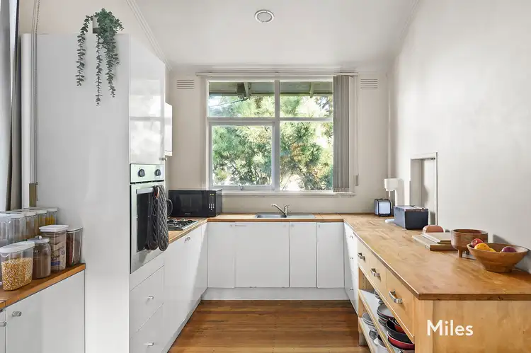 Sixth view of Homely house listing, 10 Willowbank Grove, Ivanhoe VIC 3079