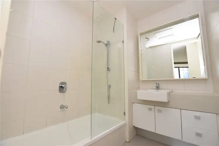 Fifth view of Homely apartment listing, 3/46 Clarendon Street, Southbank VIC 3006
