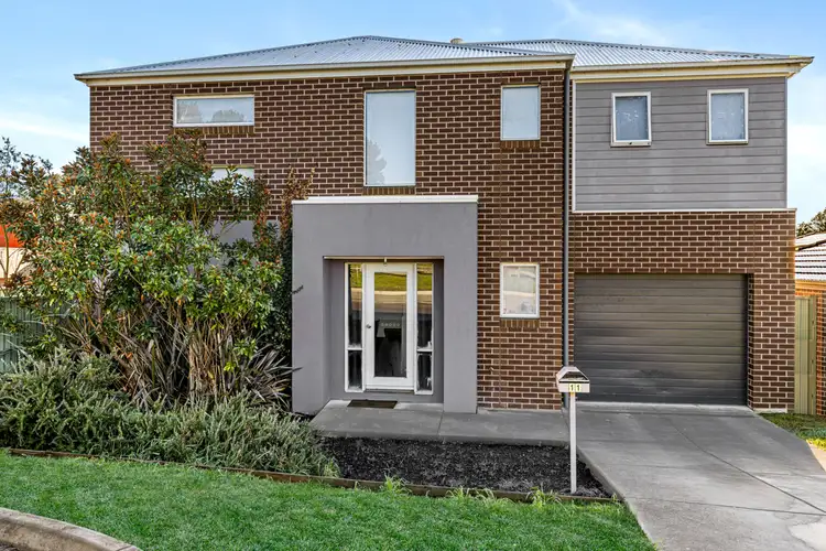 11/12 Stanbury Avenue, Canadian VIC 3350