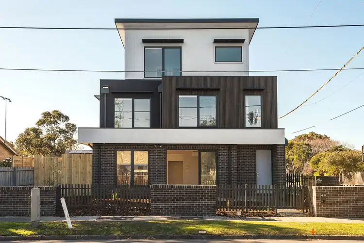 48 Railway Parade, Seaford VIC 3198