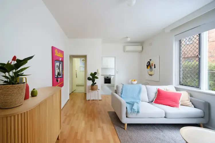 Second view of Homely flat listing, 5/25 Brighton Road, St Kilda VIC 3182