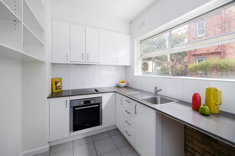 Sixth view of Homely flat listing, 5/25 Brighton Road, St Kilda VIC 3182