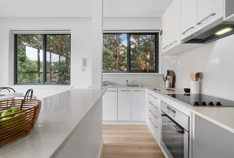 Main view of Homely apartment listing, 5/56 Byron Street, Elwood VIC 3184