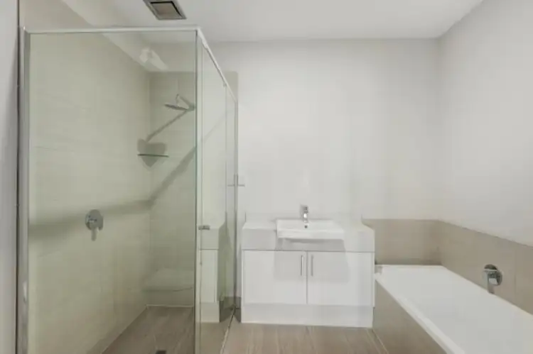 Fifth view of Homely apartment listing, 1/174 Upper Heidelberg Road, Ivanhoe VIC 3079