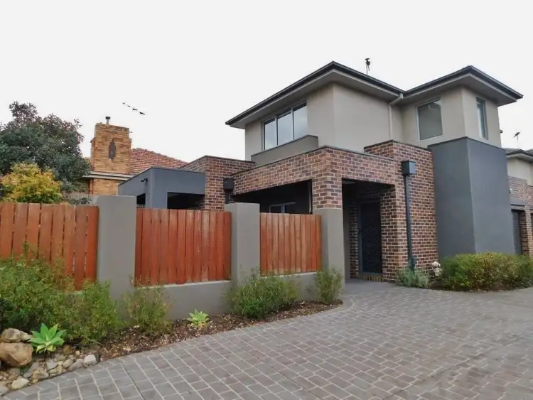 1/34 Waiora Road, Rosanna VIC 3084