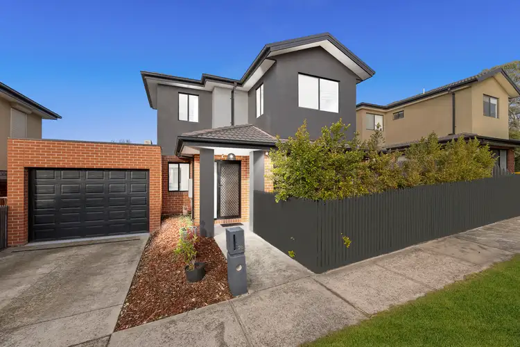 2B Eyre Street, Burwood VIC 3125