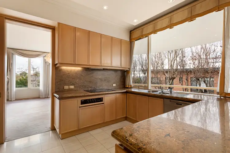 Fourth view of Homely apartment listing, 6/550 Toorak Road, Toorak VIC 3142