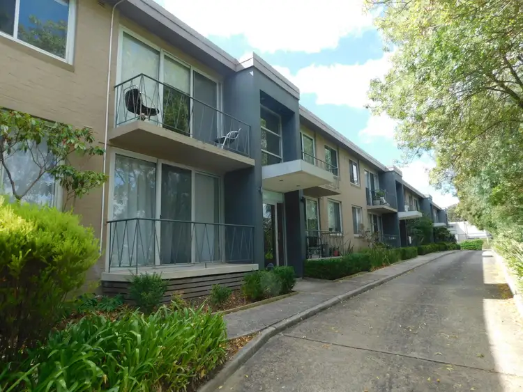 10/14 Stradbroke Avenue, Heidelberg VIC 3084