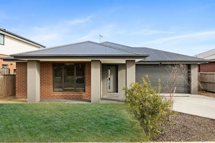 6 Hotchkiss Way, Smythes Creek VIC 3351