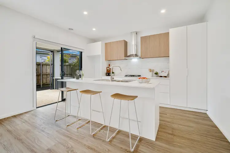 Third view of Homely house listing, 2/3 Rosney Court, Alfredton VIC 3350