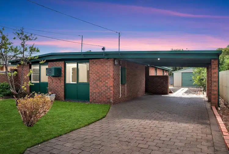 11 Hughes Street