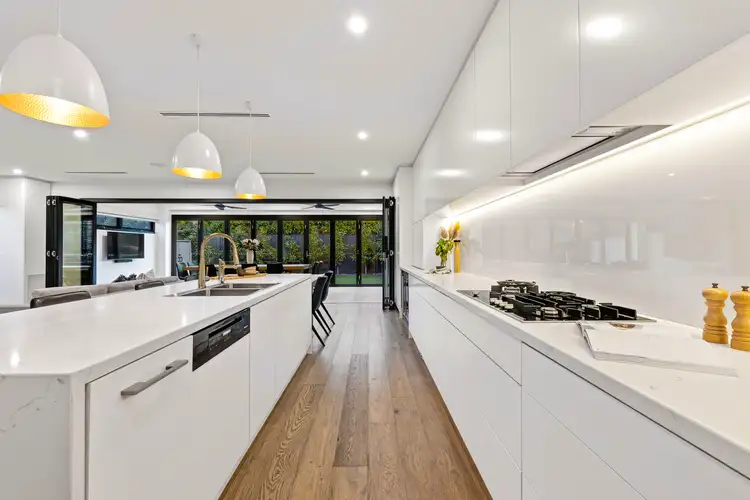 Fourth view of Homely house listing, 2 Benghazi Avenue, Ashburton VIC 3147