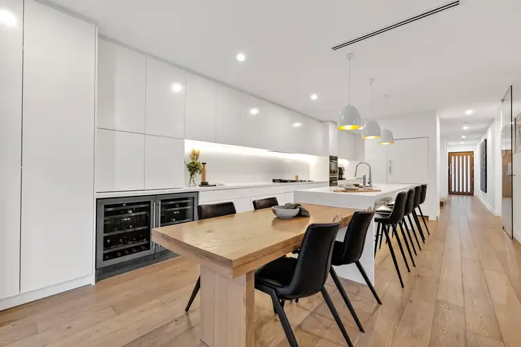 Fifth view of Homely house listing, 2 Benghazi Avenue, Ashburton VIC 3147