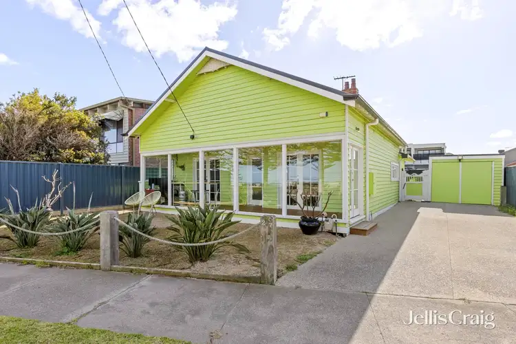 207 Esplanade, Altona VIC 3018