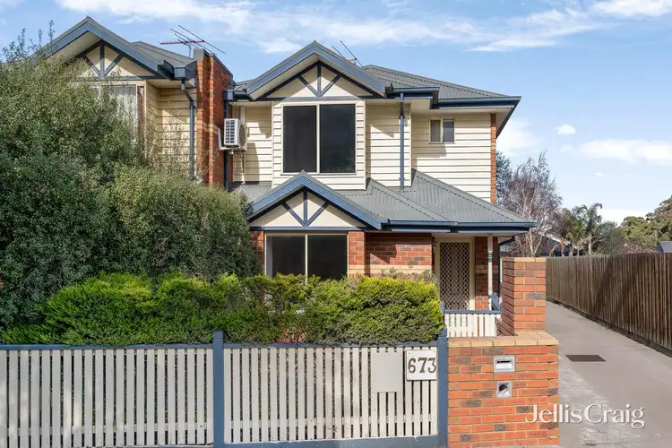 2/673 Geelong Road, Brooklyn VIC 3012