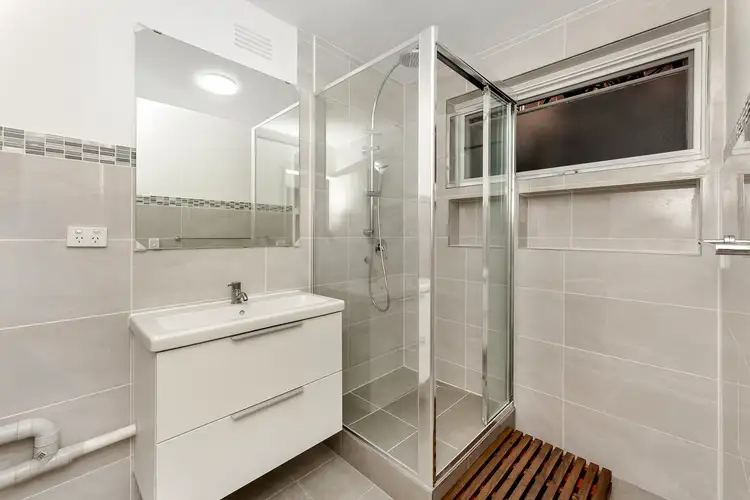 Fifth view of Homely apartment listing, 2/6 McArthur Street, Bentleigh VIC 3204