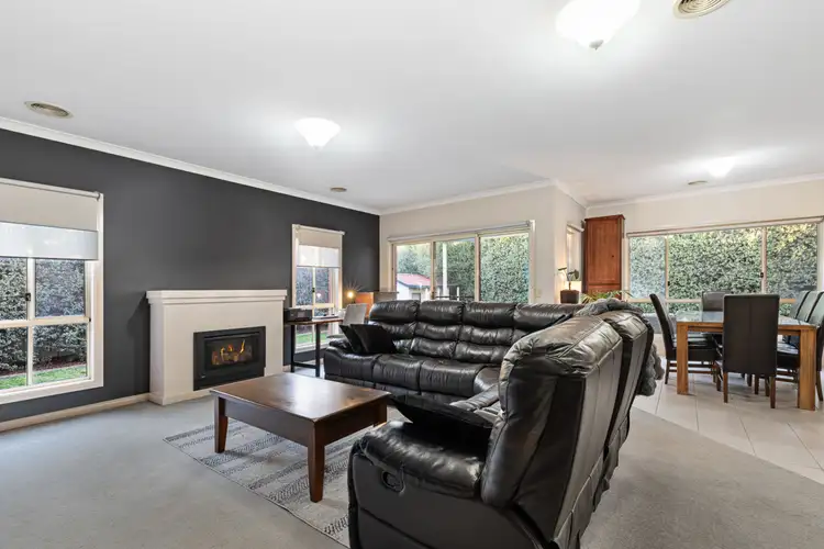 Fifth view of Homely house listing, 2 Peppertree Court, Alfredton VIC 3350