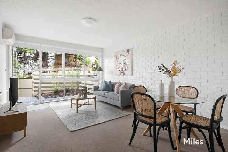 2/132-134 Marshall Street, Ivanhoe VIC 3079