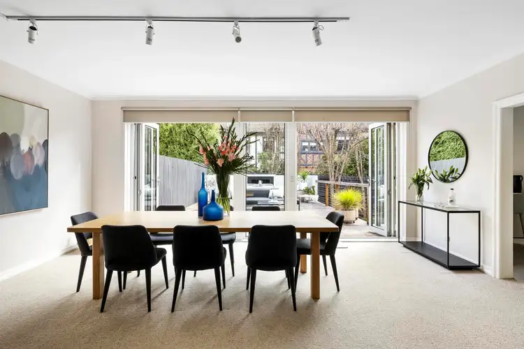 9 Woorigoleen Road
