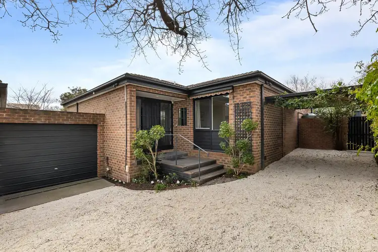 16 Anderson Street