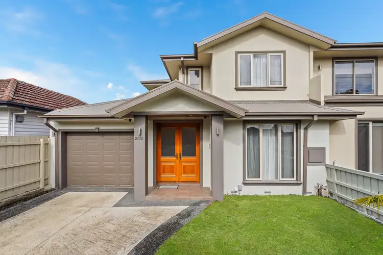 2/32 Newport Road, Clayton South VIC 3169