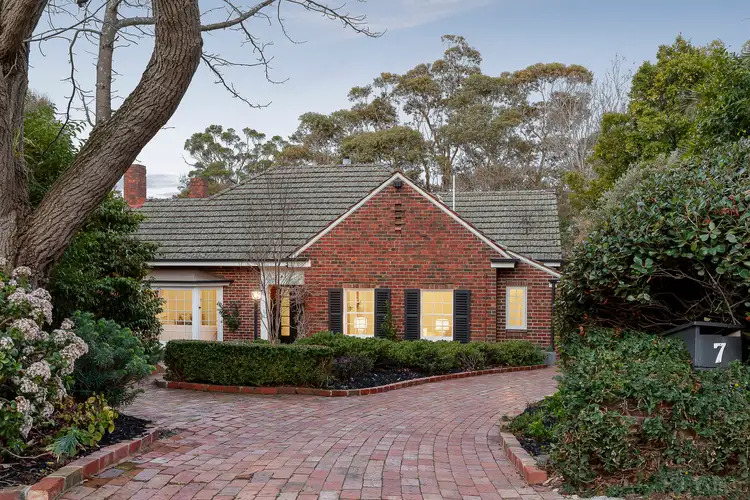 7 Sefton Place, Camberwell VIC 3124