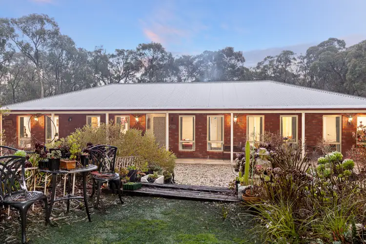 27 Barton Court, Smythesdale VIC 3351