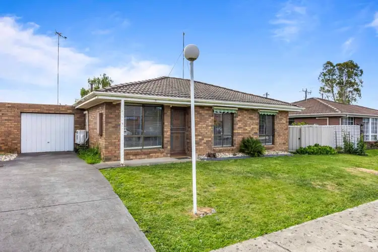 2/25 Dare Street, Wendouree VIC 3355