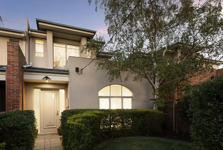2/10 Loxton Street, Kew VIC 3101