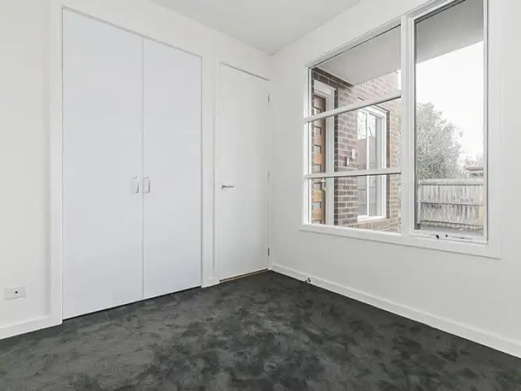 Fourth view of Homely townhouse listing, 2/4 Carlisle Crescent, Hughesdale VIC 3166