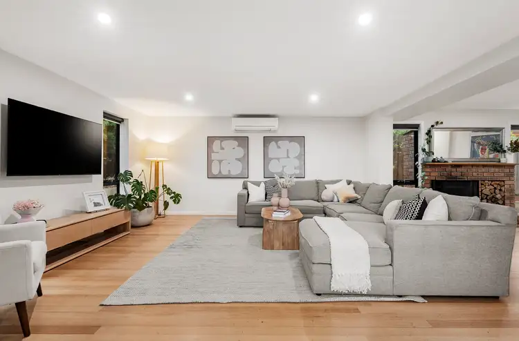 Second view of Homely house listing, 3 Pine Lodge Court, Templestowe VIC 3106