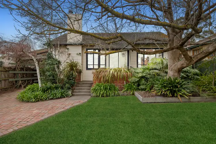 4 Mitchell Avenue, Ashwood VIC 3147