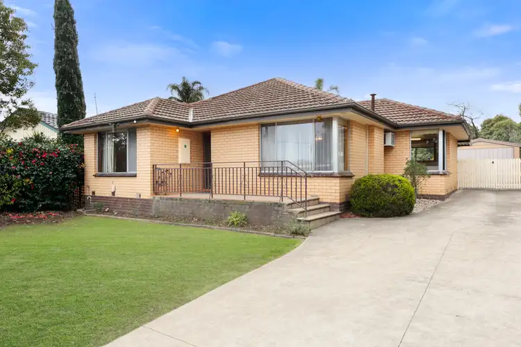 17 Russell Crescent