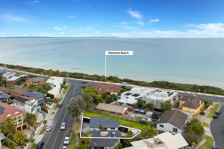 5 Warrigal Road, Mentone VIC 3194