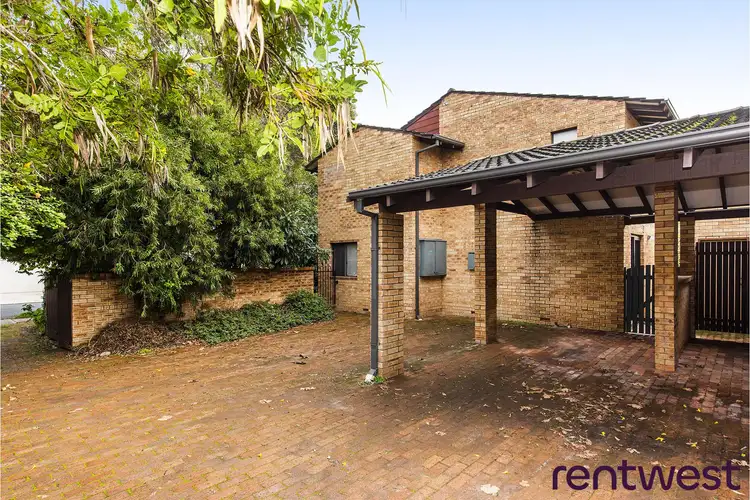 1/8 Leonora Street, Como WA 6152