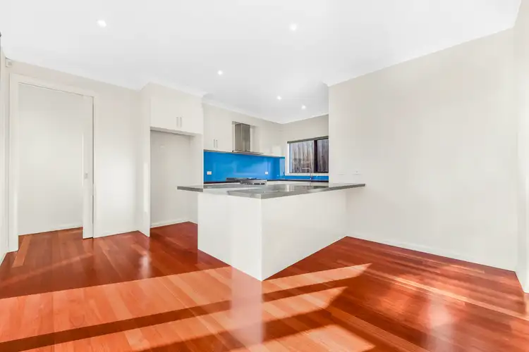 1/5 Peacock Street, Burwood VIC 3125