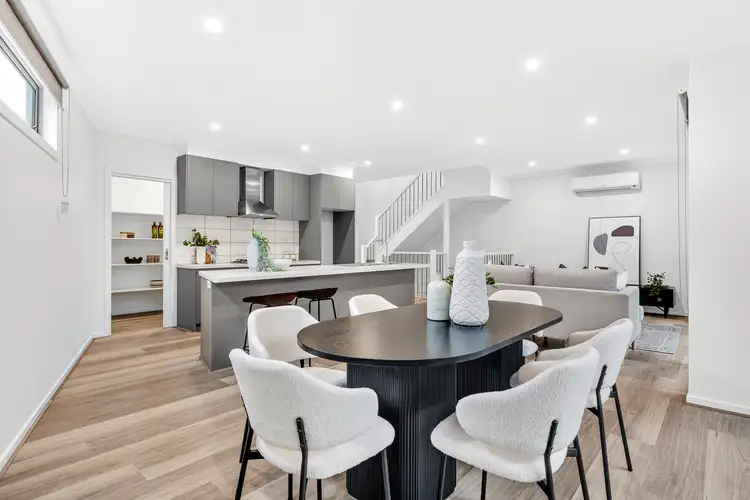 4/2 Stamford Road, Oakleigh VIC 3166