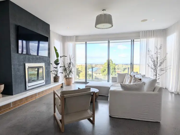 13 Bella Vista Close