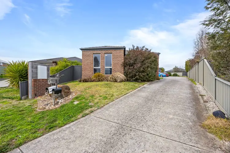 1/6 Damon Court, Sebastopol VIC 3356