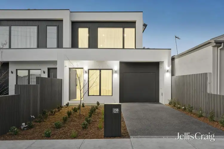 25b Hinkler Avenue, Bentleigh East VIC 3165