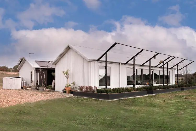 67 Halls Lane, Snake Valley VIC 3351